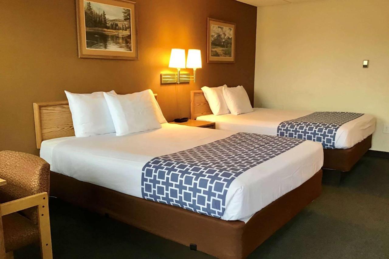 Travelodge By Wyndham Powell Exteriér fotografie